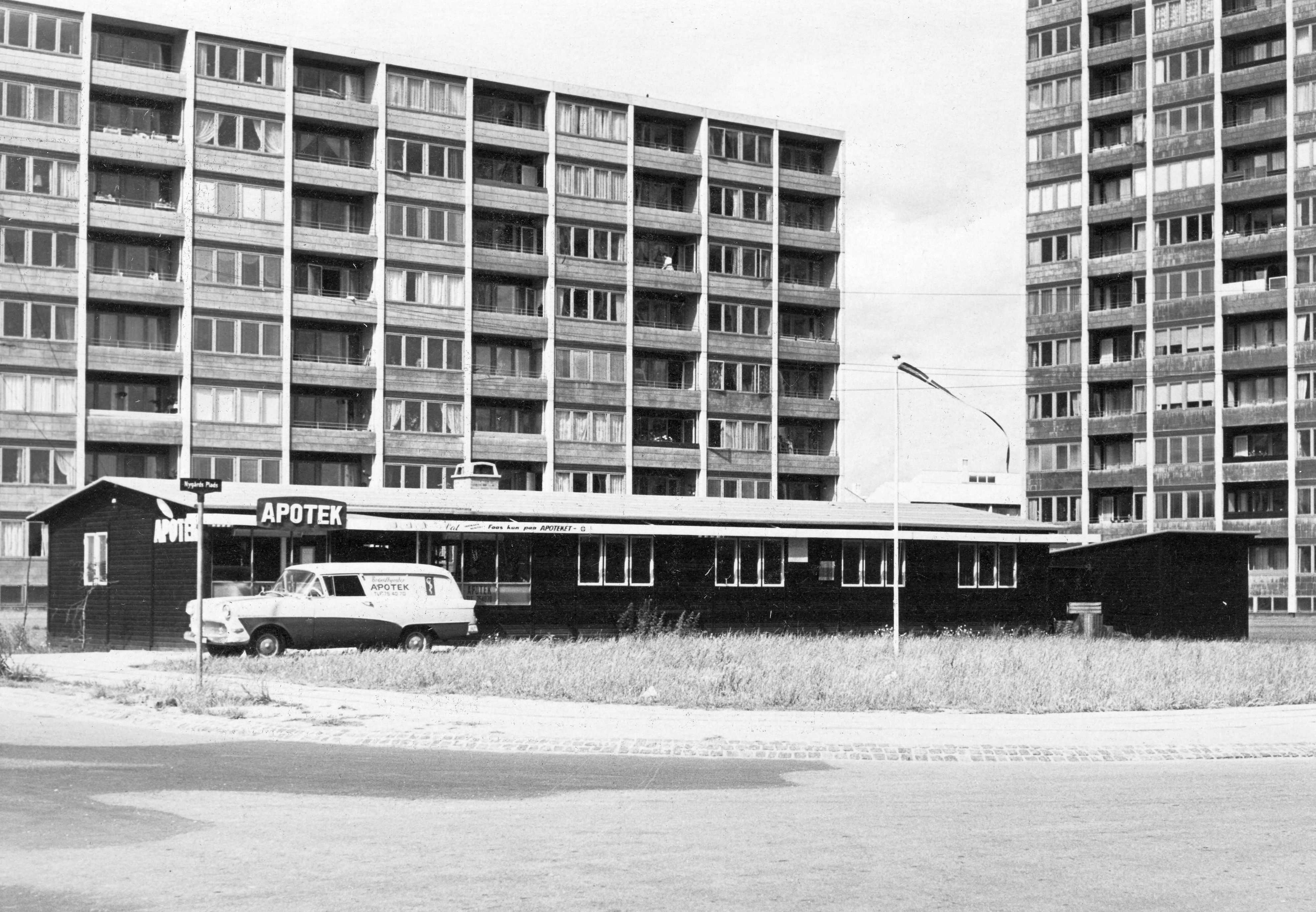 Nygårds Plads af Kay Fisker og Vestbadet - byvandring i arkitektens fodspor